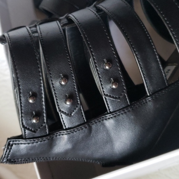 Steve Madden Gladiator Petra Sandals | W11US - Picture 8 of 8